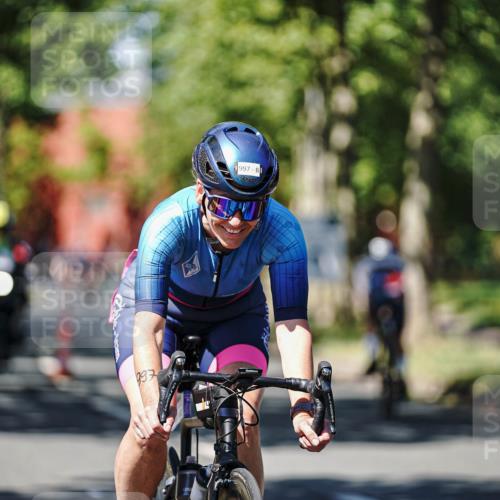 09.08.2026 - GEWOBA Citytriathlon Bremen Michael Burmester http://msf.ph/oto/9949133 09.08.2026 12:45:19 Radfahren 549, 556, 597, 610, 631, 676, 690, 738, 862, 878, 997, 1001, 1128, 1157 meine-sportfotos.de