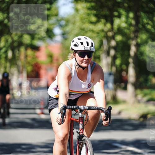 09.08.2026 - GEWOBA Citytriathlon Bremen Michael Burmester http://msf.ph/oto/9949165 09.08.2026 12:45:53 Radfahren 630, 632, 691, 703, 723, 791, 830, 856, 881, 908, 913, 922, 927, 962, 1007, 1011 meine-sportfotos.de