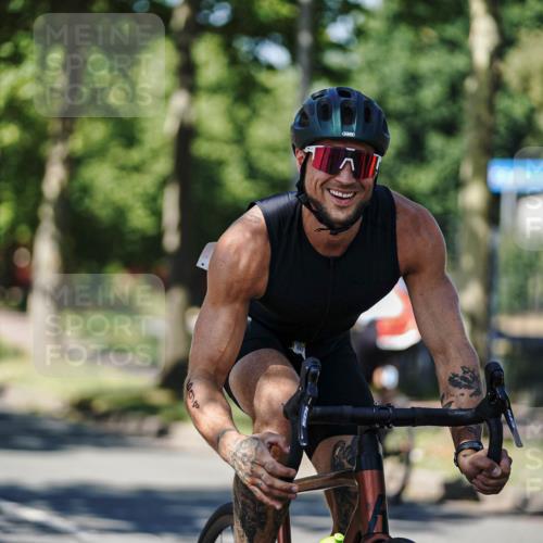 09.08.2026 - GEWOBA Citytriathlon Bremen Michael Burmester http://msf.ph/oto/9949180 09.08.2026 12:46:05 Radfahren 691, 698, 703, 746, 775, 899, 913, 962, 1002, 1007 meine-sportfotos.de