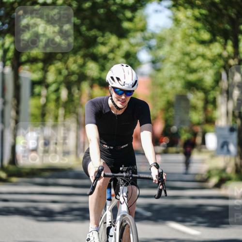 09.08.2026 - GEWOBA Citytriathlon Bremen Michael Burmester http://msf.ph/oto/9949209 09.08.2026 12:46:24 Radfahren 575, 835, 917, 958, 1002 meine-sportfotos.de