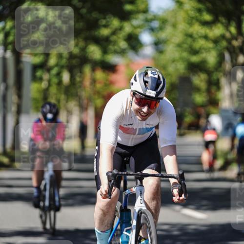 09.08.2026 - GEWOBA Citytriathlon Bremen Michael Burmester http://msf.ph/oto/9949239 09.08.2026 12:47:20 Radfahren 540, 554, 646, 662, 721, 793, 825, 969 meine-sportfotos.de