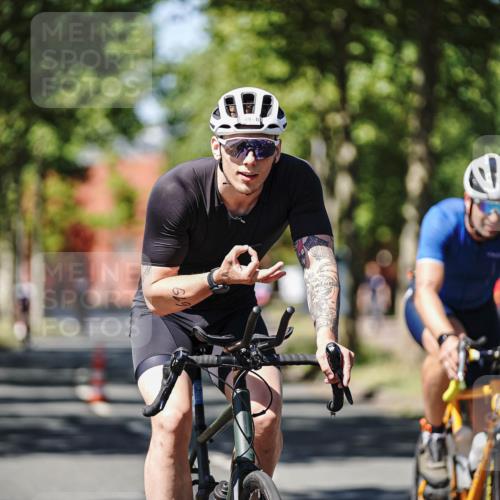 09.08.2026 - GEWOBA Citytriathlon Bremen Michael Burmester http://msf.ph/oto/9949253 09.08.2026 12:47:32 Radfahren 540, 593, 619, 646, 662, 721, 747, 793 meine-sportfotos.de
