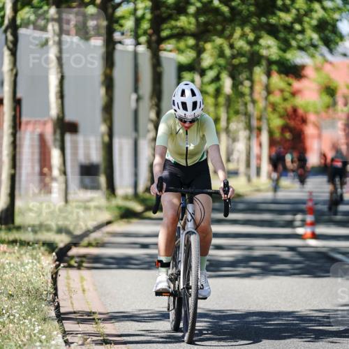 09.08.2026 - GEWOBA Citytriathlon Bremen Michael Burmester http://msf.ph/oto/9949279 09.08.2026 12:47:53 Radfahren 618, 642, 719, 735, 904, 1103 meine-sportfotos.de