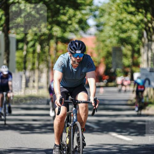 09.08.2026 - GEWOBA Citytriathlon Bremen Michael Burmester http://msf.ph/oto/9949294 09.08.2026 12:48:07 Radfahren 547, 563, 683, 688, 811, 883, 955, 1103, 1116 meine-sportfotos.de