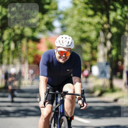 09.08.2026 - GEWOBA Citytriathlon Bremen Michael Burmester http://msf.ph/oto/9949320 09.08.2026 12:48:37 Radfahren 544, 561, 613, 645, 685, 769, 795, 822, 824, 882 meine-sportfotos.de