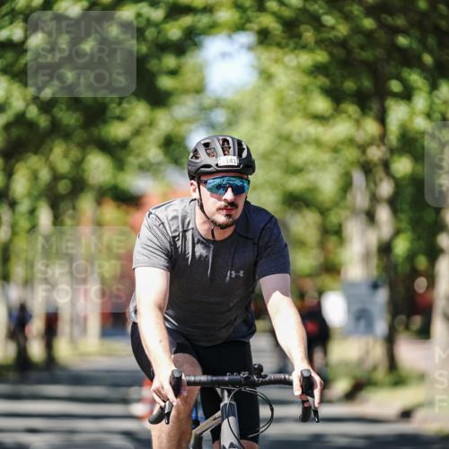 09.08.2026 - GEWOBA Citytriathlon Bremen Michael Burmester http://msf.ph/oto/9949345 09.08.2026 12:49:04 Radfahren 592, 641, 647, 724, 905, 1141, 1149 meine-sportfotos.de