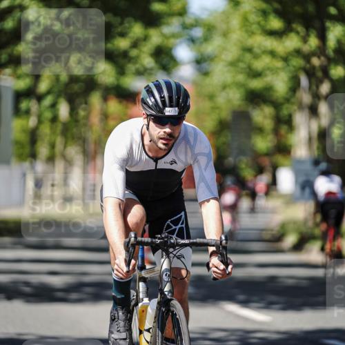 09.08.2026 - GEWOBA Citytriathlon Bremen Michael Burmester http://msf.ph/oto/9949354 09.08.2026 12:49:10 Radfahren 647, 724, 765, 905, 999, 1141 meine-sportfotos.de
