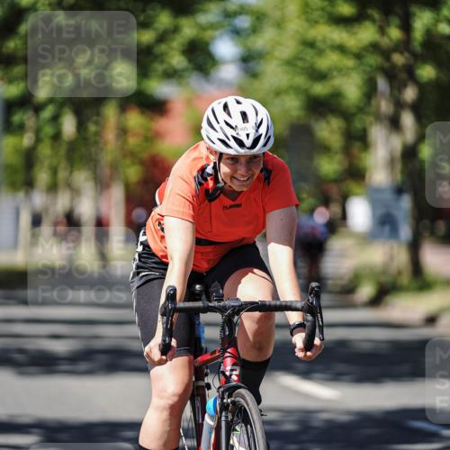 09.08.2026 - GEWOBA Citytriathlon Bremen Michael Burmester http://msf.ph/oto/9949356 09.08.2026 12:49:11 Radfahren 647, 724, 765, 905, 999, 1141 meine-sportfotos.de