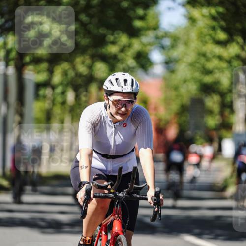 09.08.2026 - GEWOBA Citytriathlon Bremen Michael Burmester http://msf.ph/oto/9949419 09.08.2026 12:50:00 Radfahren 557, 590, 686, 773, 777, 784, 875, 946, 967, 1008 meine-sportfotos.de