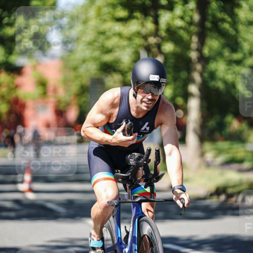 09.08.2026 - GEWOBA Citytriathlon Bremen Michael Burmester http://msf.ph/oto/9949443 09.08.2026 12:50:32 Radfahren 594, 648, 737, 794, 964, 993, 1158 meine-sportfotos.de