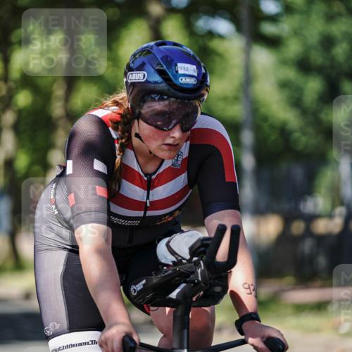 09.08.2026 - GEWOBA Citytriathlon Bremen Michael Burmester http://msf.ph/oto/9949459 09.08.2026 12:50:48 Radfahren 594, 624, 648, 730, 794, 799, 879, 932, 993, 1016, 1137, 1139 meine-sportfotos.de