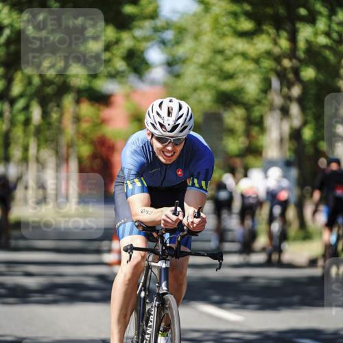09.08.2026 - GEWOBA Citytriathlon Bremen Michael Burmester http://msf.ph/oto/9949465 09.08.2026 12:50:54 Radfahren 624, 730, 799, 808, 879, 932, 987, 1016, 1137, 1139 meine-sportfotos.de