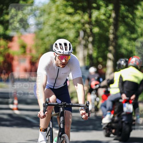 09.08.2026 - GEWOBA Citytriathlon Bremen Michael Burmester http://msf.ph/oto/9949525 09.08.2026 12:51:58 Radfahren 545, 582, 615, 820, 867, 990, 1013 meine-sportfotos.de
