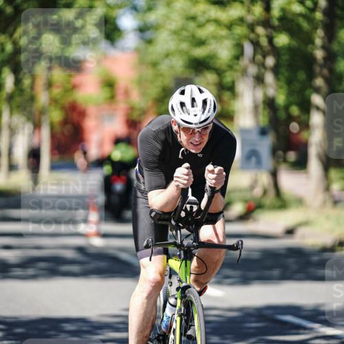 09.08.2026 - GEWOBA Citytriathlon Bremen Michael Burmester http://msf.ph/oto/9949530 09.08.2026 12:52:01 Radfahren 545, 582, 615, 717, 820, 867, 990 meine-sportfotos.de