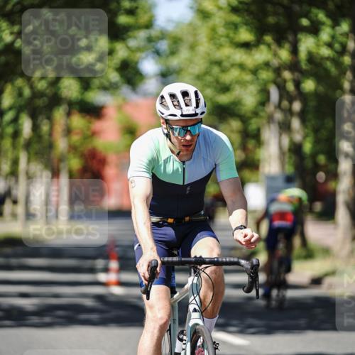 09.08.2026 - GEWOBA Citytriathlon Bremen Michael Burmester http://msf.ph/oto/9949556 09.08.2026 12:52:19 Radfahren 679, 682, 717, 750, 826, 979, 1130 meine-sportfotos.de
