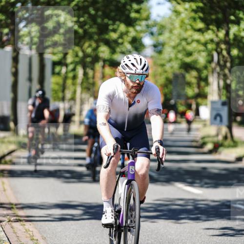09.08.2026 - GEWOBA Citytriathlon Bremen Michael Burmester http://msf.ph/oto/9949590 09.08.2026 12:54:43 Radfahren 541, 596, 623, 695, 733, 744, 816, 935, 1118, 1142 meine-sportfotos.de