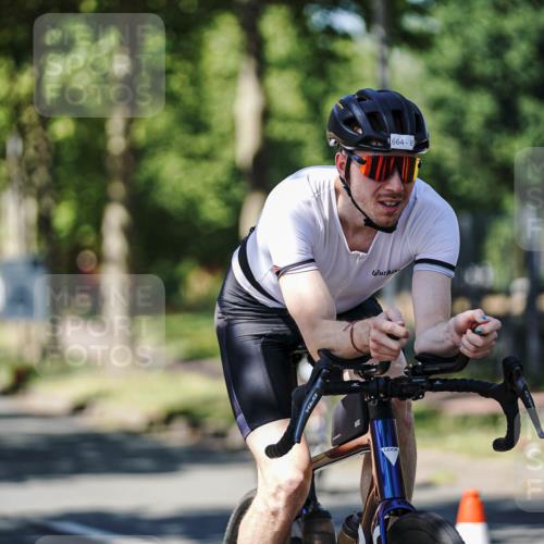 09.08.2026 - GEWOBA Citytriathlon Bremen Michael Burmester http://msf.ph/oto/9949684 09.08.2026 12:56:14 Radfahren 564, 664, 673, 759, 763, 780, 810, 819, 897, 912, 1005, 1126 meine-sportfotos.de