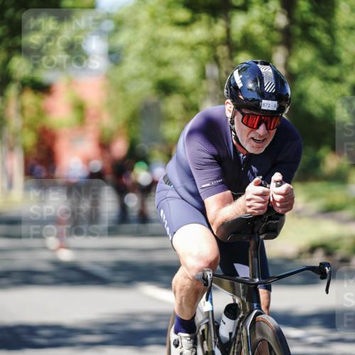 09.08.2026 - GEWOBA Citytriathlon Bremen Michael Burmester http://msf.ph/oto/9949701 09.08.2026 12:56:25 Radfahren 664, 671, 673, 759, 774, 871, 902, 912, 1017, 1113 meine-sportfotos.de