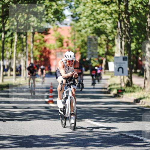 09.08.2026 - GEWOBA Citytriathlon Bremen Michael Burmester http://msf.ph/oto/9949753 09.08.2026 12:57:25 Radfahren 586, 603, 701, 702, 806, 834, 838, 858, 886, 982 meine-sportfotos.de