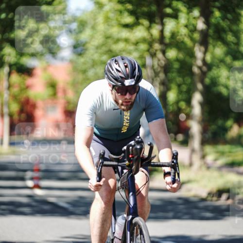 09.08.2026 - GEWOBA Citytriathlon Bremen Michael Burmester http://msf.ph/oto/9949817 09.08.2026 12:58:13 Radfahren 578, 602, 625, 651, 798, 931, 943, 976, 1003, 1121, 1154 meine-sportfotos.de