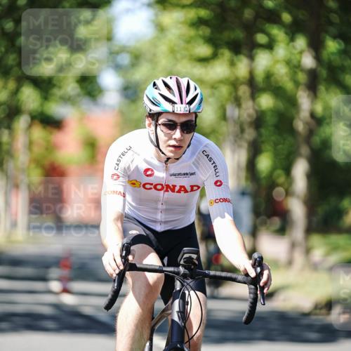 09.08.2026 - GEWOBA Citytriathlon Bremen Michael Burmester http://msf.ph/oto/9949839 09.08.2026 12:58:38 Radfahren 876, 953, 968, 1132 meine-sportfotos.de