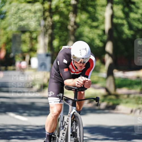 09.08.2026 - GEWOBA Citytriathlon Bremen Michael Burmester http://msf.ph/oto/9949841 09.08.2026 12:58:48 Radfahren 626, 953, 1132 meine-sportfotos.de