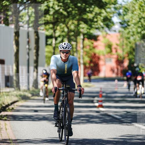 09.08.2026 - GEWOBA Citytriathlon Bremen Michael Burmester http://msf.ph/oto/9949888 09.08.2026 12:59:55 Radfahren 543, 771, 800, 849, 923, 942, 951, 956, 1159 meine-sportfotos.de