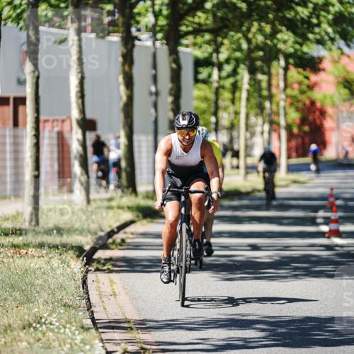 09.08.2026 - GEWOBA Citytriathlon Bremen Michael Burmester http://msf.ph/oto/9949910 09.08.2026 13:00:19 Radfahren 660, 661, 674, 753, 1010, 1128 meine-sportfotos.de