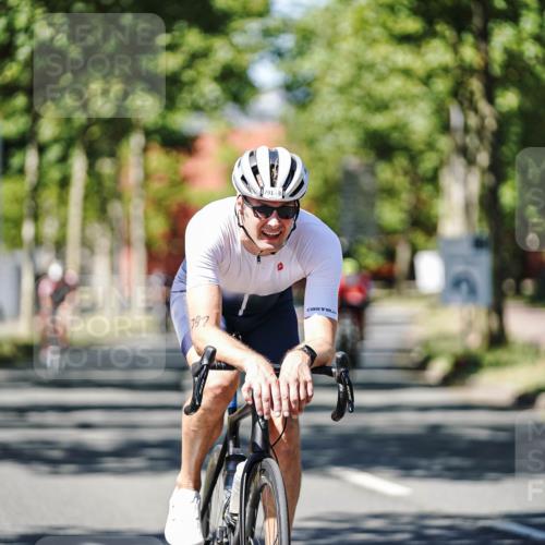 09.08.2026 - GEWOBA Citytriathlon Bremen Michael Burmester http://msf.ph/oto/9950057 09.08.2026 13:02:28 Radfahren 614, 632, 676, 723, 791, 873, 966, 1007, 1011, 1020 meine-sportfotos.de