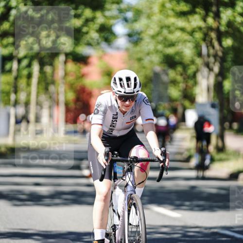09.08.2026 - GEWOBA Citytriathlon Bremen Michael Burmester http://msf.ph/oto/9950105 09.08.2026 13:03:01 Radfahren 597, 681, 898, 1105 meine-sportfotos.de
