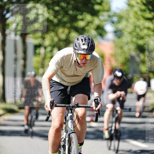 09.08.2026 - GEWOBA Citytriathlon Bremen Michael Burmester http://msf.ph/oto/9950122 09.08.2026 13:03:26 Radfahren 616, 703, 735, 768, 885, 945, 985, 1106 meine-sportfotos.de
