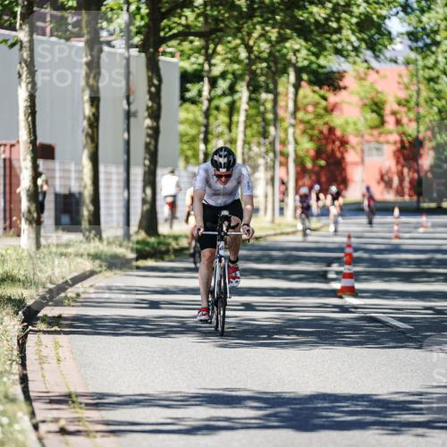 09.08.2026 - GEWOBA Citytriathlon Bremen Michael Burmester http://msf.ph/oto/9950164 09.08.2026 13:04:06 Radfahren 662, 828, 842, 853, 996, 1001, 1108 meine-sportfotos.de