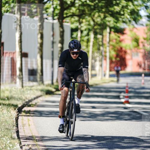 09.08.2026 - GEWOBA Citytriathlon Bremen Michael Burmester http://msf.ph/oto/9950195 09.08.2026 13:04:33 Radfahren 112, 569, 630, 692, 697, 881, 936, 962, 997, 1002, 1152 meine-sportfotos.de