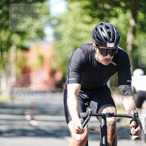 09.08.2026 - GEWOBA Citytriathlon Bremen Michael Burmester http://msf.ph/oto/9950197 09.08.2026 13:04:33 Radfahren 112, 569, 630, 692, 697, 881, 936, 962, 997, 1002, 1152 meine-sportfotos.de