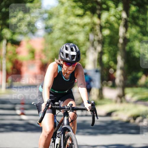 09.08.2026 - GEWOBA Citytriathlon Bremen Michael Burmester http://msf.ph/oto/9950199 09.08.2026 13:04:36 Radfahren 112, 569, 692, 697, 881, 962, 997, 1002, 1152, 1160 meine-sportfotos.de