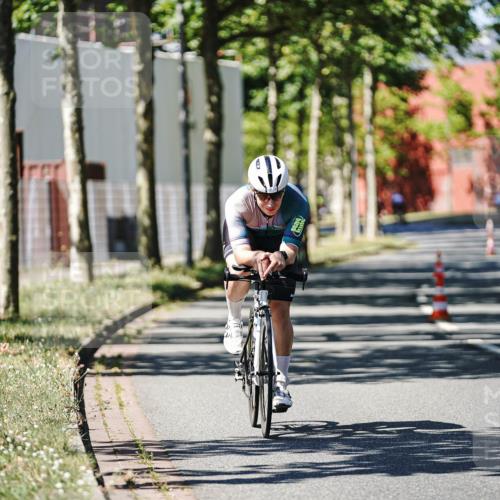 09.08.2026 - GEWOBA Citytriathlon Bremen Michael Burmester http://msf.ph/oto/9950229 09.08.2026 13:05:17 Radfahren 583, 652, 818, 830, 922, 1139 meine-sportfotos.de