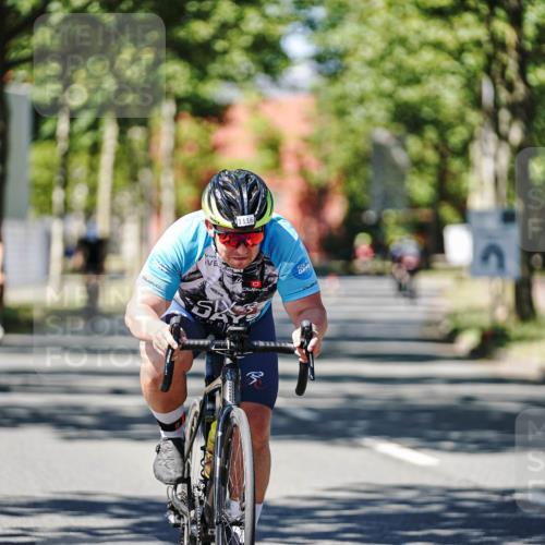 09.08.2026 - GEWOBA Citytriathlon Bremen Michael Burmester http://msf.ph/oto/9950250 09.08.2026 13:05:50 Radfahren 561, 593, 618, 913, 958, 1116, 1145 meine-sportfotos.de
