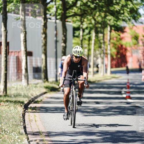 09.08.2026 - GEWOBA Citytriathlon Bremen Michael Burmester http://msf.ph/oto/9950280 09.08.2026 13:06:22 Radfahren 547, 619, 645, 647, 677, 683, 685, 765, 927 meine-sportfotos.de