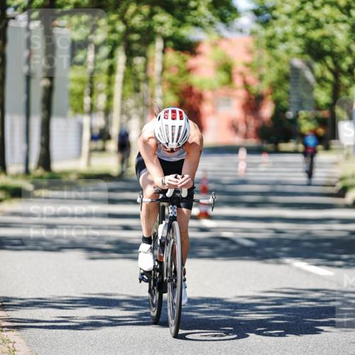 09.08.2026 - GEWOBA Citytriathlon Bremen Michael Burmester http://msf.ph/oto/9950299 09.08.2026 13:06:44 Radfahren 544, 554, 563, 624, 644, 811, 824, 874, 882, 983, 987 meine-sportfotos.de
