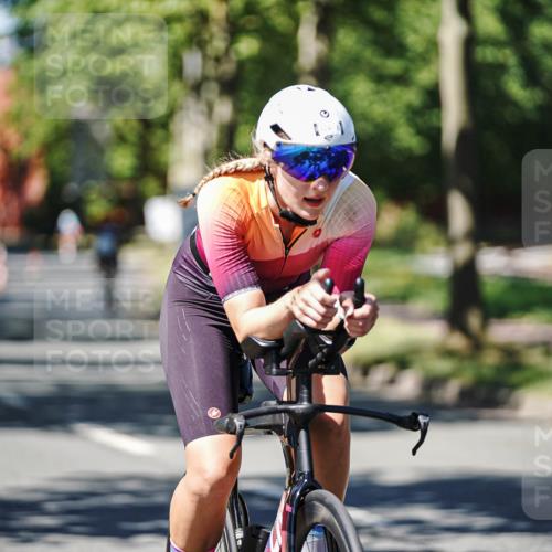 09.08.2026 - GEWOBA Citytriathlon Bremen Michael Burmester http://msf.ph/oto/9950307 09.08.2026 13:06:52 Radfahren 544, 554, 563, 644, 719, 784, 874, 924, 983 meine-sportfotos.de