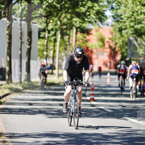 09.08.2026 - GEWOBA Citytriathlon Bremen Michael Burmester http://msf.ph/oto/9950399 09.08.2026 13:09:14 Radfahren 589, 724, 795, 899, 1103, 1143 meine-sportfotos.de
