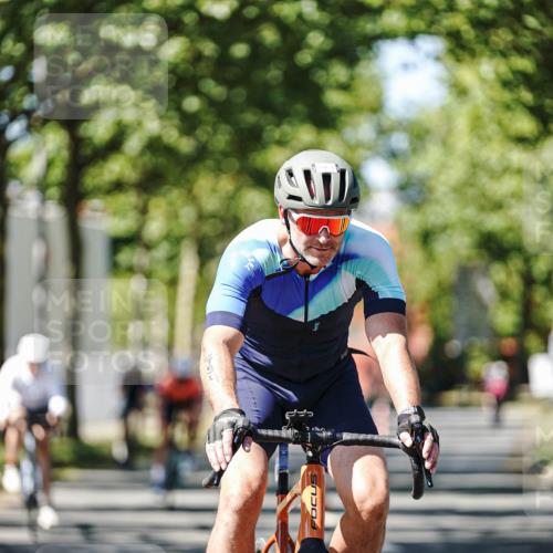 09.08.2026 - GEWOBA Citytriathlon Bremen Michael Burmester http://msf.ph/oto/9950489 09.08.2026 13:11:01 Radfahren 555, 598, 600, 615, 749, 750, 794, 884, 964, 993 meine-sportfotos.de