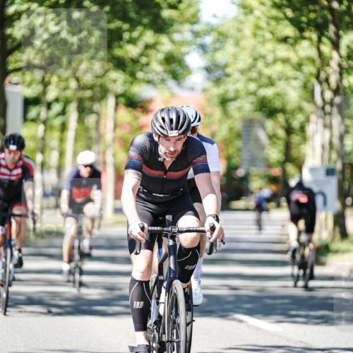 09.08.2026 - GEWOBA Citytriathlon Bremen Michael Burmester http://msf.ph/oto/9950501 09.08.2026 13:11:16 Radfahren 555, 566, 596, 600, 639, 679, 728, 749, 788, 792, 814, 884 meine-sportfotos.de