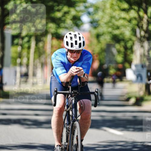 09.08.2026 - GEWOBA Citytriathlon Bremen Michael Burmester http://msf.ph/oto/9950507 09.08.2026 13:11:18 Radfahren 555, 566, 596, 600, 639, 679, 728, 749, 788, 792, 814 meine-sportfotos.de
