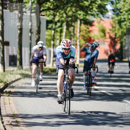 09.08.2026 - GEWOBA Citytriathlon Bremen Michael Burmester http://msf.ph/oto/9950524 09.08.2026 13:11:34 Radfahren 582, 606, 611, 655, 790, 869, 901 meine-sportfotos.de