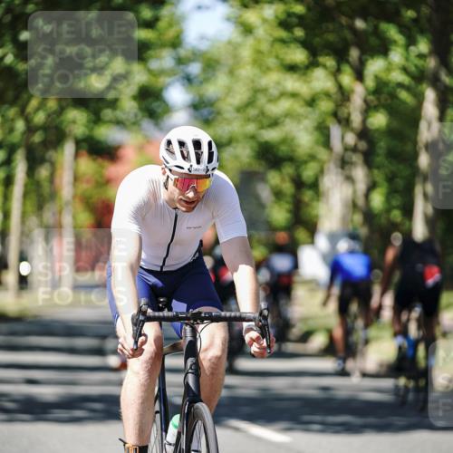 09.08.2026 - GEWOBA Citytriathlon Bremen Michael Burmester http://msf.ph/oto/9950527 09.08.2026 13:11:36 Radfahren 582, 606, 609, 611, 655, 790, 869, 901 meine-sportfotos.de