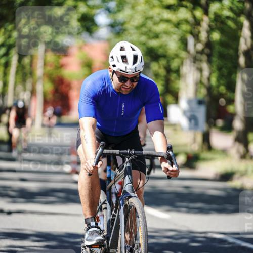 09.08.2026 - GEWOBA Citytriathlon Bremen Michael Burmester http://msf.ph/oto/9950570 09.08.2026 13:12:24 Radfahren 552, 636, 638, 744, 745, 758, 781, 816, 846, 861, 864, 895, 909, 911, 935, 981, 1015, 1019 meine-sportfotos.de