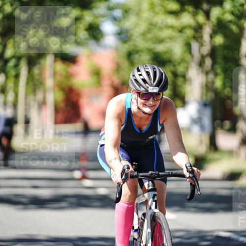 09.08.2026 - GEWOBA Citytriathlon Bremen Michael Burmester http://msf.ph/oto/9950673 09.08.2026 13:15:07 Radfahren 565, 653, 762, 948, 1017, 1126, 1136 meine-sportfotos.de