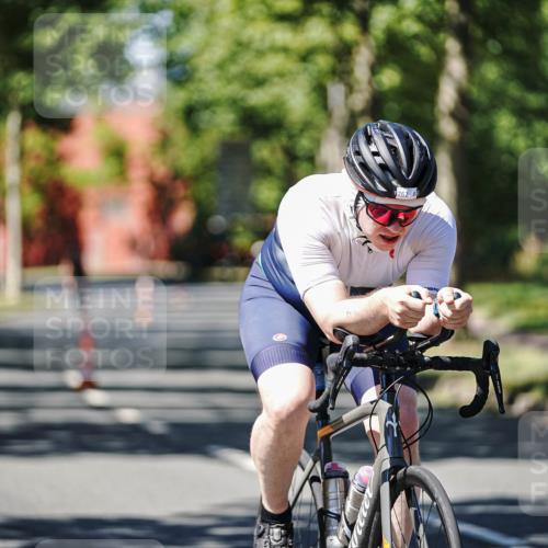 09.08.2026 - GEWOBA Citytriathlon Bremen Michael Burmester http://msf.ph/oto/9950675 09.08.2026 13:15:09 Radfahren 565, 653, 762, 948, 1017, 1126, 1136 meine-sportfotos.de