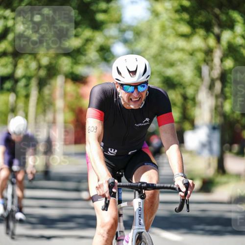 09.08.2026 - GEWOBA Citytriathlon Bremen Michael Burmester http://msf.ph/oto/9950705 09.08.2026 13:15:47 Radfahren 637, 809, 844, 888, 954 meine-sportfotos.de